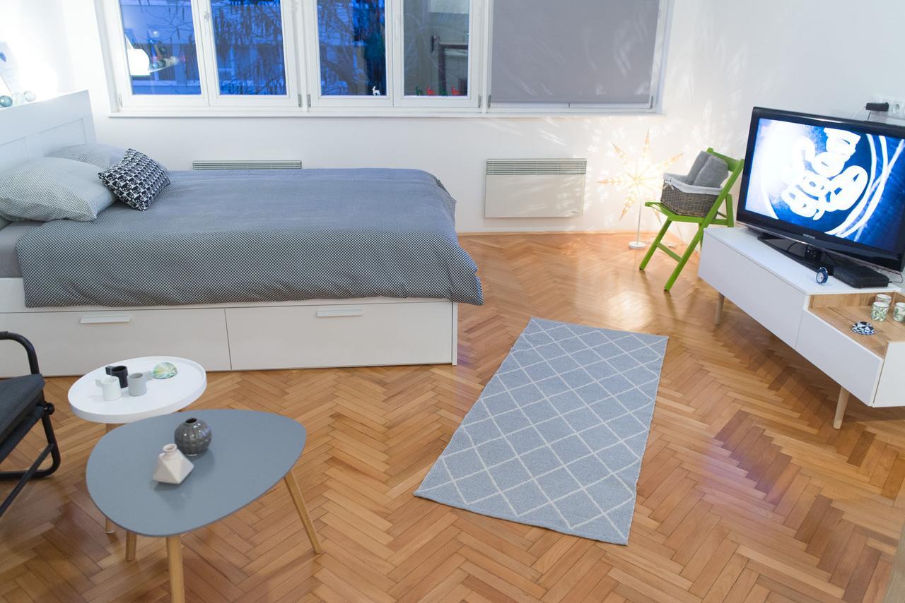 Bright & Stylish Studio Home, Superbly Located Сараево Екстериор снимка